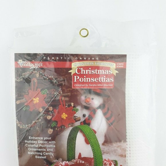 Needlecraft Shop Christmas Trimmings Christmas Poinsettias Plastic Canvas - Picture 4 of 7